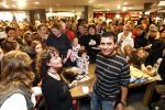 Volendam 1 maart 2008
Jan Smit met fans in winkel in volendam.
Peter Smulders bv