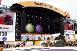 Amsterdam 30 april 2008
Het eerste optreden van Jan Smit na zijn operatie tijdens het radio 538 spektakel op koninginnedag. Jan heeft 8 maanden niet mogen zingen . Yolanthe Cabau v Kasbergen was er natuurlijk bij.
Peter Smulders bv