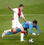 Amsterdam, 30 Januari 2008 Kompetitiewedstrijd AJAX-PSV, eindstand 0-2
Seizoen 2007/2008
Jan Vertonghen in duel met Danco Lazovic