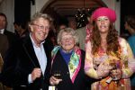 Naarden 1 april 2008
Het arsenaal van Jan en Monique des Bouvrie bestaat 15 jaar. Jan met moeder en dochter Nicole