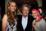 Naarden 1 april 2008
Het arsenaal van Jan en Monique des Bouvrie bestaat 15 jaar. Jan met 2 kleindochters