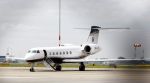 Schiphol oost 25 juni 2008
Jennifer Aniston vertrekt per prive vliegtuig vanaf schiphol oost.