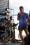 Curacao 31 december 2008
Sound check Jeroen v d Boom op Mambo Beach voor oudjaarsconcert. Jeroen met zijn zoon Daan
Peter Smulders bv