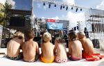 Curacao 31 december 2008
Sound check Jeroen v d Boom op Mambo Beach voor oudjaarsconcert.
Peter Smulders bv
