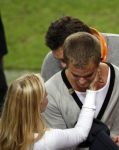 Amsterdam 8 september 2007
kwalificatieduel voor EK tussen Nederland en Bulgarije in de amsterdam arena. Nederland wint met 2-0. Jim Bakkum zong het volklied en wordt daarna opgevangen door zijn vriendin Bettina Holwerda