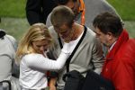 Amsterdam 8 september 2007
kwalificatieduel voor EK tussen Nederland en Bulgarije in de amsterdam arena. Nederland wint met 2-0. Jim Bakkum zong het volklied en wordt daarna opgevangen door zijn vriendin Bettina Holwerda