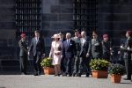 Amsterdam 21 april 2009
Koning Carl Gustav en Koningin Silvia van zweden leggen krans bij monument op de dam. Jan Peter balkenende en burgemeester Job Cohen zijn daar bij aanwezig.
Peter Smulders bv