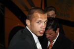 Noordwijk 3 juni 2008
Het Nederlands elftal vertrekt vanaf hotel huis ter Duin naar Schiphol voor het EK voetbal in Zwitserland en Oostenrijk.
John Heitinga met zijn vriendin