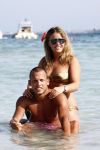 Ibiza 5 juli 2008
John Heitinga met zijn vriendin op vakantie op ibiza.
