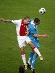 Amsterdam, 30 Januari 2008 Kompetitiewedstrijd AJAX-PSV, eindstand 0-2
Seizoen 2007/2008
John Heitinga in duel met Danny Koevermans