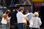 Faro 5 mei 2008
John de Mol jr en zijn vriendin Els met de ouders van John op vliegveld Faro.
John de Mol sr hand in hand met zijn vrouw.
Peter Smulders bv