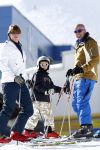 Serfaus 28 februari 2008
John v d Heuvel met zijn vrouw en kinderen op wintersport/ skivakantie.
Peter Smulders bv