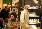 Zandvoort 19 januari 2008
Johnny Kraaykamp jr boodschappen aan het doen met zijn nieuwe vriendin Peggy Reiziger.