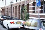 Amsterdam 20 maart 2009
Jon v Eerd met gsm in zijn volvo cabrio op de pc hooftstraat.
Peter Smulders bv
