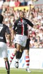 Eindhoven, 23 September 2007 Seizoen 2007/2008 Kompetitewedstrijd PSV-Feyenoord, eindstand 4-0
Jonathan de Guzman in duel met Mike Zonneveld