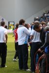 Arnhem, 20 April 2008 Kompetitiewedstrijd Vitesse-PSV, eindstand 0-1 Seizoen 2007/2008
PSV Landskampioen
Joop Hiele feliciteert Gomes