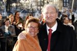 Amsterdam 1 februari 2008
Feest koningin Beatrix en Prinses Margriet voor hun 70e en 65e verjaardag in Carre.
Joop v d Ende met zijn vrouw Janine
Peter Smulders bv
