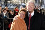 Amsterdam 1 februari 2008
Feest koningin Beatrix en Prinses Margriet voor hun 70e en 65e verjaardag in Carre.
Joop v d Ende met zijn vrouw Janine