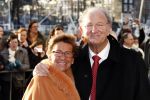 Amsterdam 1 februari 2008
Feest koningin Beatrix en Prinses Margriet voor hun 70e en 65e verjaardag in Carre.
Joop v d Ende met zijn vrouw Janine