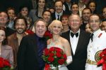 Rotterdam 16 december 2007
Premiere Evita in het nieuwe Luxor met oa Stanley Burleson Brigitte Heitzer en Roberto de Groot. Andrew Lloyd Webber en Pieter v Vollenhoven zijn daarbij aanwezig. Joop v d Ende