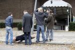 Amsterdam 2 november 2007
Jort Kelder speelt de moord op klaas bruinsma na bij het hilton hotel. Harry Lensink helpt hem daarbij.