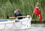 Weesp 31 augustus 2008
Jort Kelder met een vriend aan het varen met zijn boot op de Vecht.