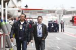 Barcelona 11 maart 2009
Test dag voor de formule 1 teams op het circuit van Barcelona. Jasck Plooij Frits v Eldik en Jos Verstappen
Peter Smulders bv