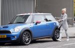 Amsterdam 19 oktober 2007
Judith Osborn in haar mini cooper.
