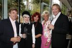 Amsterdam 7 september 2007
Opening nieuwe pand van de Pim de Vos advocaten op de pc hooftstraat. Erwin Kettman met Juliette Vossen en ...
