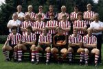 Eindhoven, 28 Juli 1982
PSV Selektie Seizoen 1982/1983
Bovenste rij v.l.n.r.: Jan Reker - Hallvar Thoresen- Berry v Aerle - Hans Segers - Ton Lokhof - Huub Stevens - Piet Wildschut
Middelste rij v.l.n.r.: Jacques v d Ven - Jurry Koolhof - Jan Poortvliet - Edwin v d Berg Henegouwen - Adrie Koster - Ernie Brandts - Thijs Libregts
Onderste rij v.l.n.r. : Jung Moo Huh - Rob Landsbergen - Rene v d Kerkhof - Pim Doesburg - Willy v d Kerkhof en Ruud Geels