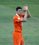 Basel 21 juni 2008
Kalid Boulahrouz tijdens de warming up voor aanvang interland Nederland-Rusland, ndat enkele dagen zijn vrouw is bevallen van een baby die te vroeg was geboren en daardoor is overleden.
Het Nederlands elftal speelde met een rouwband