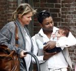 Ijsselstein Waalwijk 2 mei 2009
Karl Noten met zijn zoontje Joey Joy en zijn vrouw Chantal Peeters aan wandelen. Een dochter uit een eerdere relatie is er ook bij
Peter Smulders bv