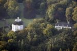 Lage Vuursche 30 augustus 2008
Kasteel Drakensteyn van koningin Beatrix is bijna klaar na de verbouwing.
Foto's gemaakt vanuit luchtballon