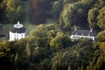 Lage Vuursche 30 augustus 2008
Kasteel Drakensteyn van koningin Beatrix is bijna klaar na de verbouwing.
Foto's gemaakt vanuit luchtballon