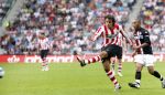 Eindhoven, 23 September 2007 Seizoen 2007/2008 Kompetitewedstrijd PSV-Feyenoord, eindstand 4-0
Kenneth Perez ( maker van 1-0 en 3-0 )