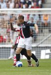 Eindhoven, 23 September 2007 Seizoen 2007/2008 Kompetitewedstrijd PSV-Feyenoord, eindstand 4-0
Kevin Hofland in duel met Edison Mendez