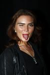 Amsterdam 29 januari 2009
Kim Feenstra bij elle style award met videocamera.
Peter Smulders bv