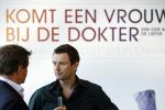 Amsterdam 23 april 2009
Persconferentie ivm de film er komt een vrouw bij de dokter naar het boek van Kluun bij het Hilton. Reinout Oerlemans gaat het regisseren en Anna Drijver Carice v Houten en Barry Atsma gaan de hoofdrollen spelen. Rene Mioch
Peter Smulders bv