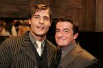 Den Bosch 19 december 2004
Premiere de Jantjes in de Parade
Koertjan de Bruijn met Johnny Kraaykamp jr  
Peter Smulders bv