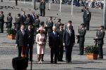 Amsterdam 21 april 2009
Koning Carl Gustav en Koningin Silvia van zweden leggen krans bij monument op de dam. Jan Peter balkenende en burgemeester Job Cohen zijn daar bij aanwezig.
Peter Smulders bv