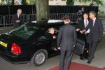 Apeldoorn, 8 Mei 2009
Speciale Herdenkingsdienst voor de slachtoffers van de ramp op Koninginnedag
Veel Politie, overal afzettingen met grote betonblokken.
Koningin Beatrix
Foto Peter Smulders
