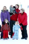 Lech 10 februari 2008
Fotosessie Koninklijke familie. Aanwezig waren Koningin Beatrix Maxima Prins Willem Alexander Amalai Alexia Ariane Prins Constantijn Prinses Laurentien Eloise Claus Cazimir en Elenore.