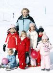 Lech 16 februari 2009
Fotosessie met de koninklijke familie in Oberlech. Koningin Beatrix Prins Willem Alexander Prinses Maxima Amalia Alexia Ariane Prins Constantijn Prins es Laurentien Claus Cazimir Eloise en  Leonore.
Peter Smulders bv