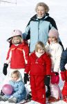 Lech 16 februari 2009
Fotosessie met de koninklijke familie in Oberlech. Koningin Beatrix Prins Willem Alexander Prinses Maxima Amalia Alexia Ariane Prins Constantijn Prins es Laurentien Claus Cazimir Eloise en  Leonore.
Peter Smulders bv