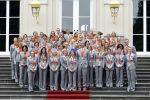 Den Haag 27 augustus 2008
De Olympische medaille winnaars van Peking op het bordes bij Koningin Beatrix. Aanwezig oa Anky v Grunsven Maarten v d Weijden Inge Dekker Marianne Vos Naomi v As Fatima de Moreiro Melo, anky v Grunsven Deborah Gravenstijn...
Peter Smulders bv