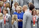 Den Haag 27 augustus 2008
De Olympische medaille winnaars van Peking op het bordes bij Koningin Beatrix. Aanwezig oa Anky v Grunsven Maarten v d Weijden Inge Dekker Marianne Vos Naomi v As Fatima de Moreiro Melo, anky v Grunsven Deborah Gravenstijn...
Peter Smulders bv