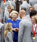 Den Haag 27 augustus 2008
De Olympische medaille winnaars van Peking op het bordes bij Koningin Beatrix. Aanwezig oa Anky v Grunsven Maarten v d Weijden Inge Dekker Marianne Vos Naomi v As Fatima de Moreiro Melo, anky v Grunsven Deborah Gravenstijn...
Peter Smulders bv