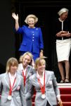 Den Haag 27 augustus 2008
De Olympische medaille winnaars van Peking op het bordes bij Koningin Beatrix. Aanwezig oa Anky v Grunsven Maarten v d Weijden Inge Dekker Marianne Vos Naomi v As Fatima de Moreiro Melo, anky v Grunsven Deborah Gravenstijn...
Peter Smulders bv