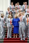 Den Haag 27 augustus 2008
De Olympische medaille winnaars van Peking op het bordes bij Koningin Beatrix. Aanwezig oa Anky v Grunsven Maarten v d Weijden Inge Dekker Marianne Vos Naomi v As Fatima de Moreiro Melo, anky v Grunsven Deborah Gravenstijn...
Peter Smulders bv