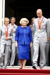 Den Haag 27 augustus 2008
De Olympische medaille winnaars van Peking op het bordes bij Koningin Beatrix. Aanwezig oa Anky v Grunsven Maarten v d Weijden Inge Dekker Marianne Vos Naomi v As Fatima de Moreiro Melo, anky v Grunsven Deborah Gravenstijn...
Peter Smulders bv